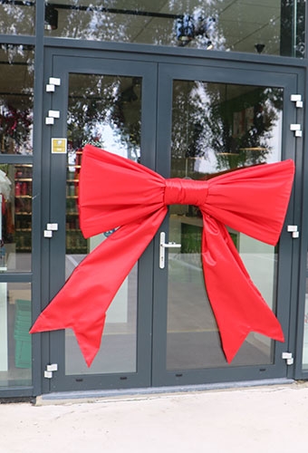 Mega Schleife SchleifeXXL Rot 150x75cm & Grosser Saugnapf