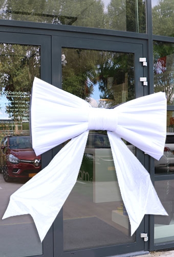 Mega Schleife SchleifeXXL Weiss 150x75cm & Grosser Saugnapf