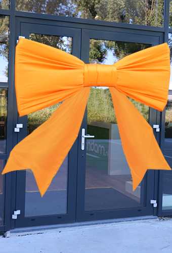 Mega Schleife ScheifeXXXL Orange 200x100cm & Grosser Saugnapf